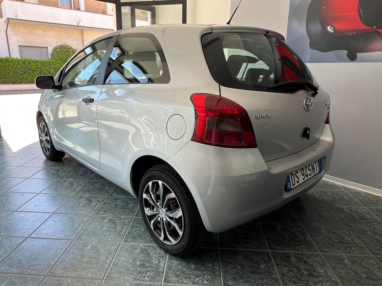 Toyota Yaris 1.0 3 porte