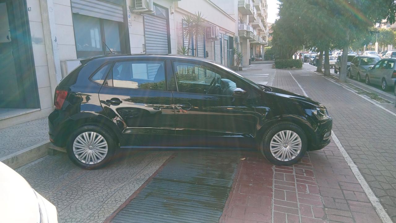 Volkswagen POLO 1.4 TDI PARI AL NUOVO