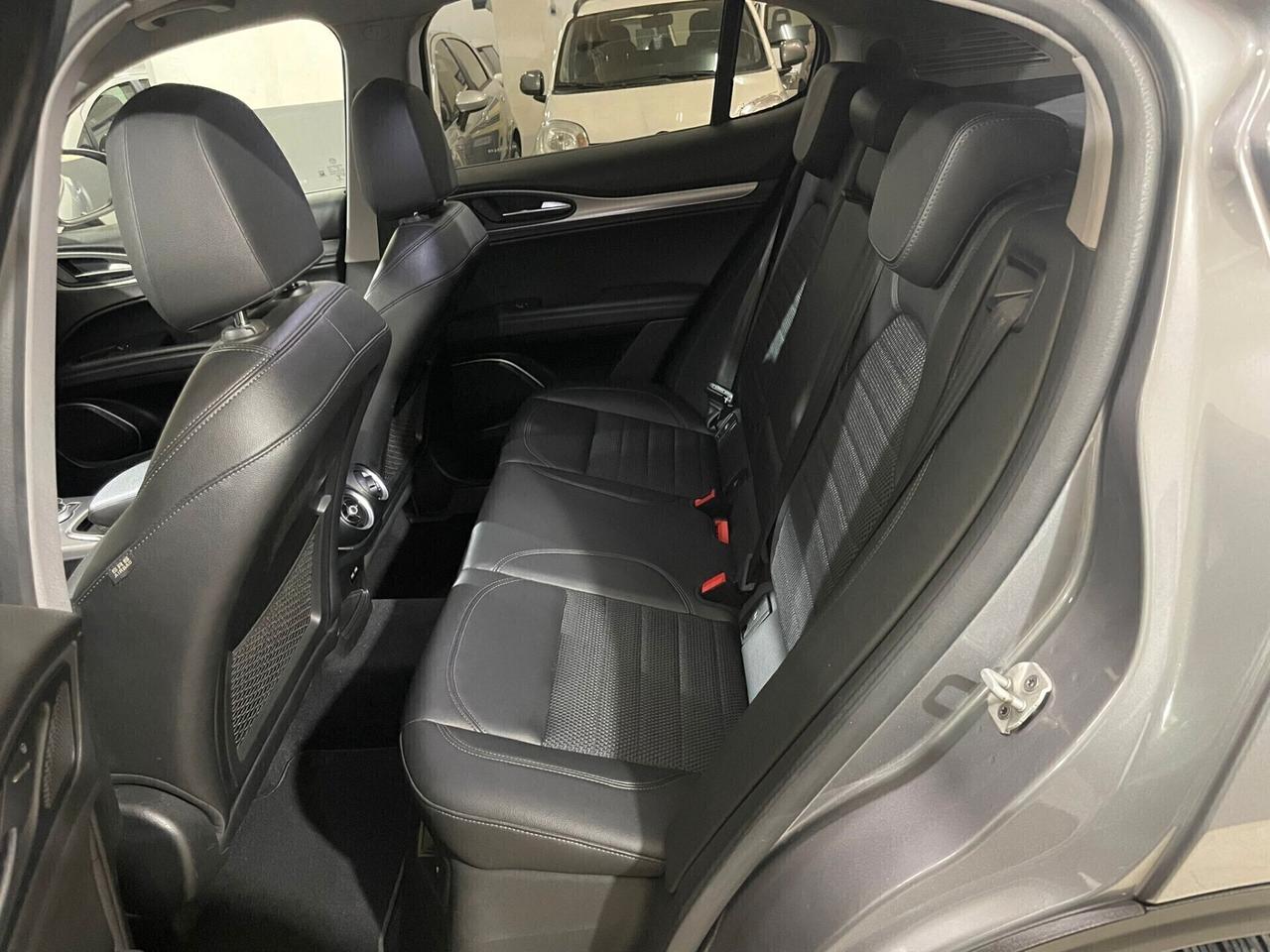 Alfa Romeo Stelvio 2.2 Turbodiesel 190 CV AT8 Q4 Sprint