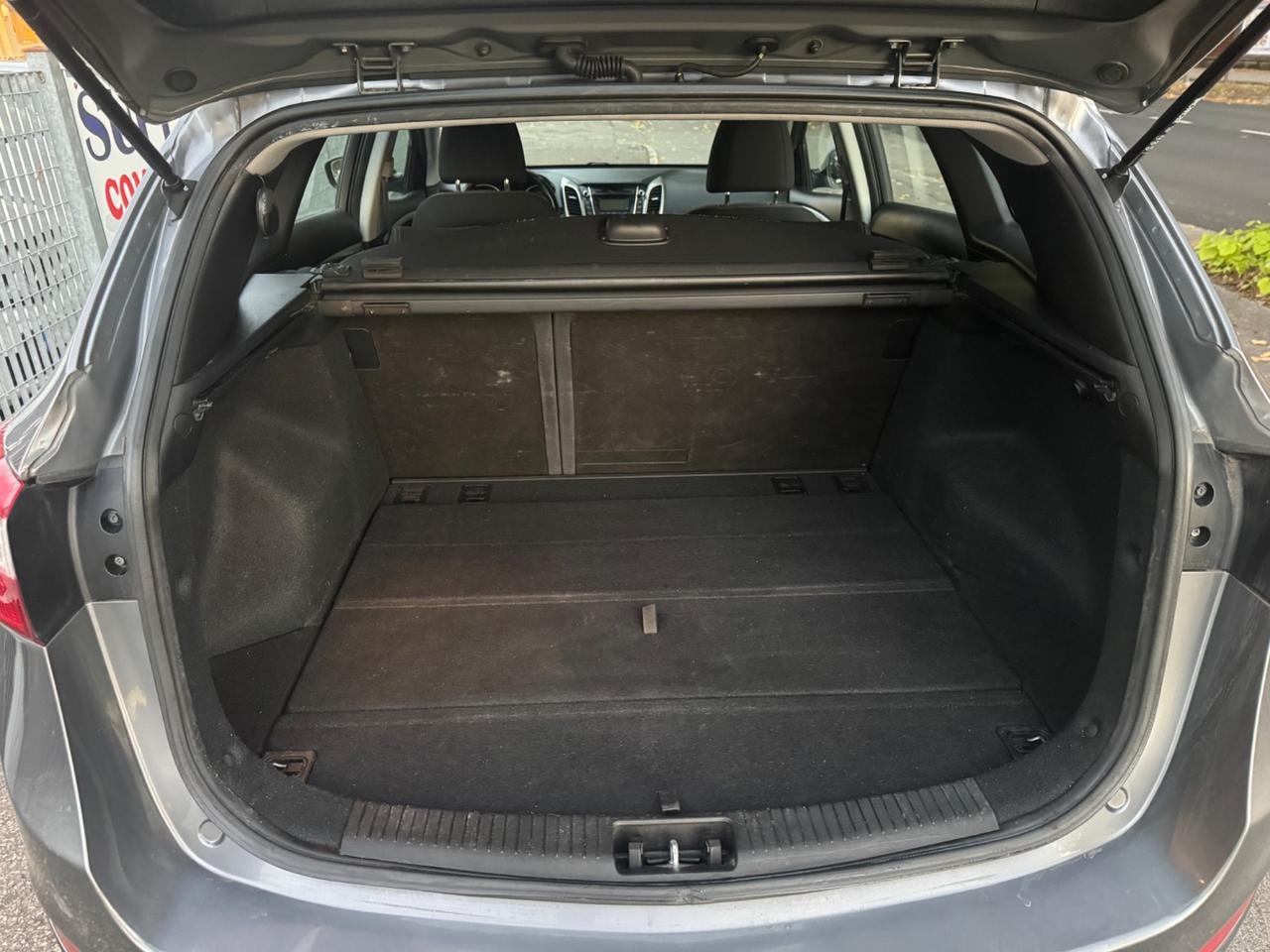 Hyundai i30 Wagon 1.6 CRDi neopaten garanzia 12 m