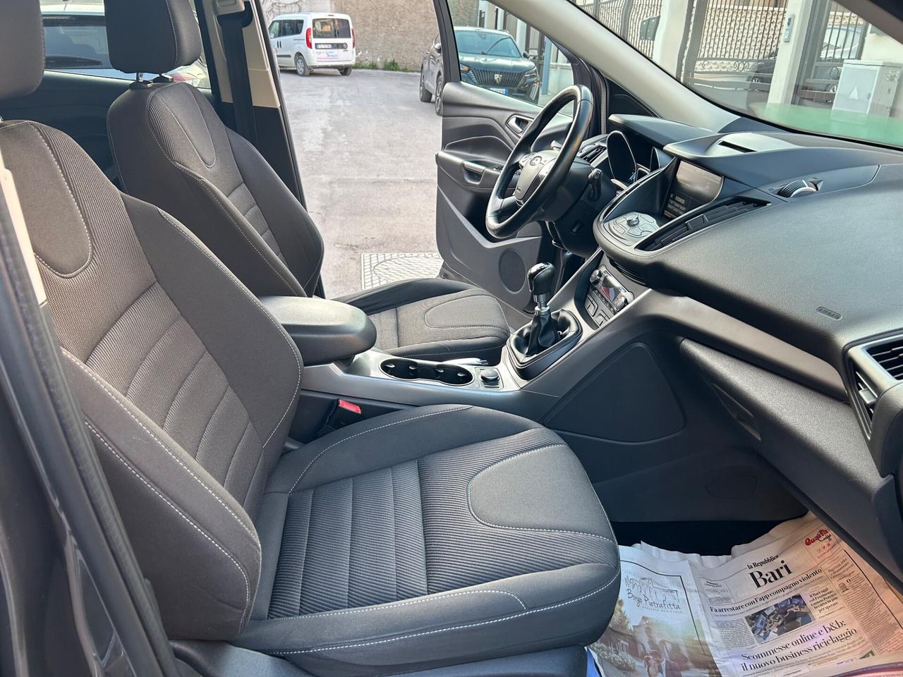 Ford Kuga 2.0 TDCI 120 CV S&S 2WD Titanium