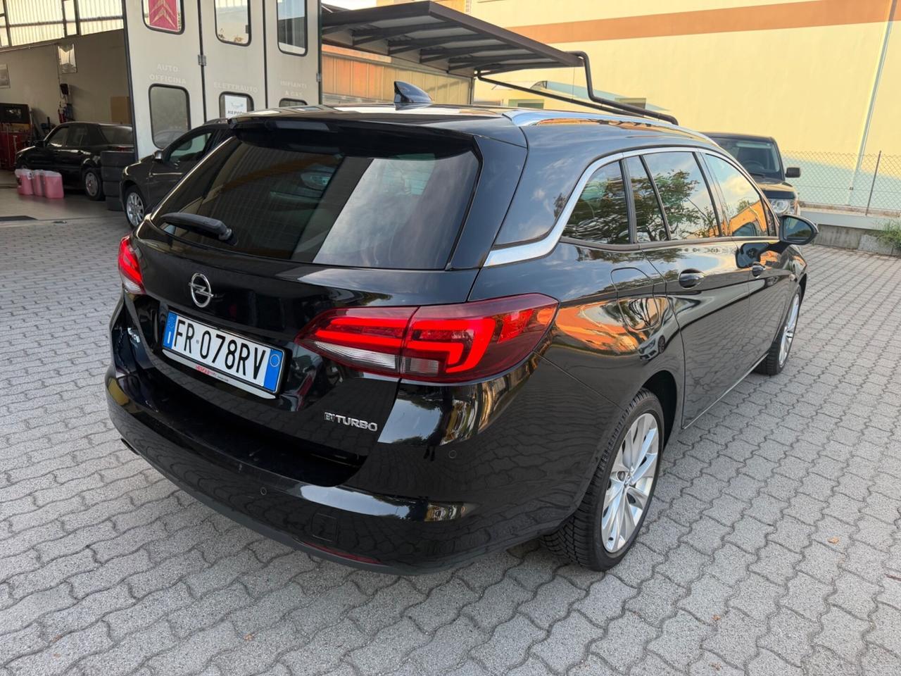 Opel Astra 1.6 BiTurbo CDTi Start&Stop Sports Tourer Dynamic