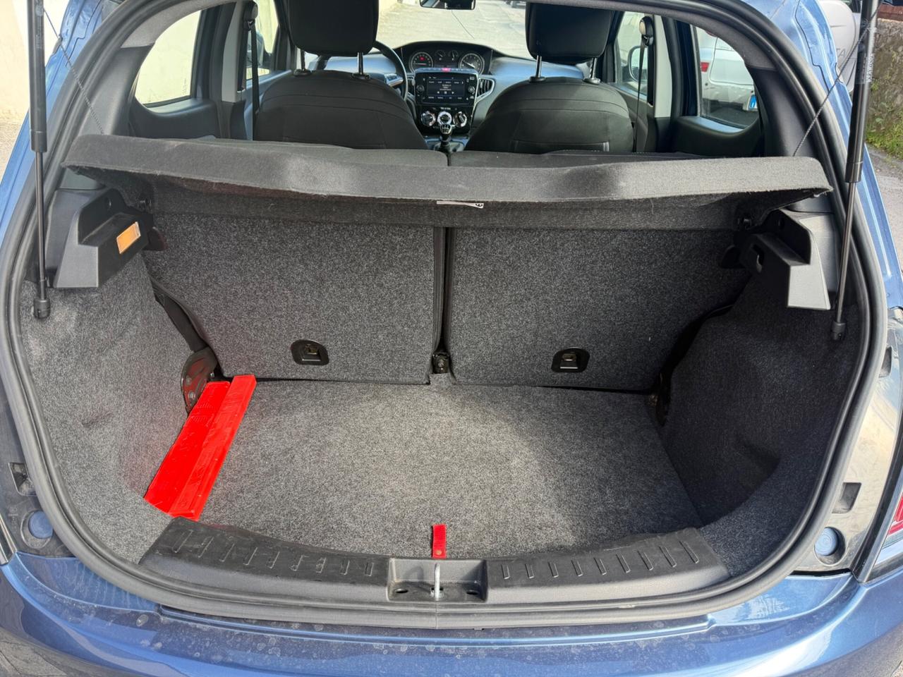 Lancia Ypsilon 1.0 FireFly 5 porte S&S Hybrid Alberta Ferretti
