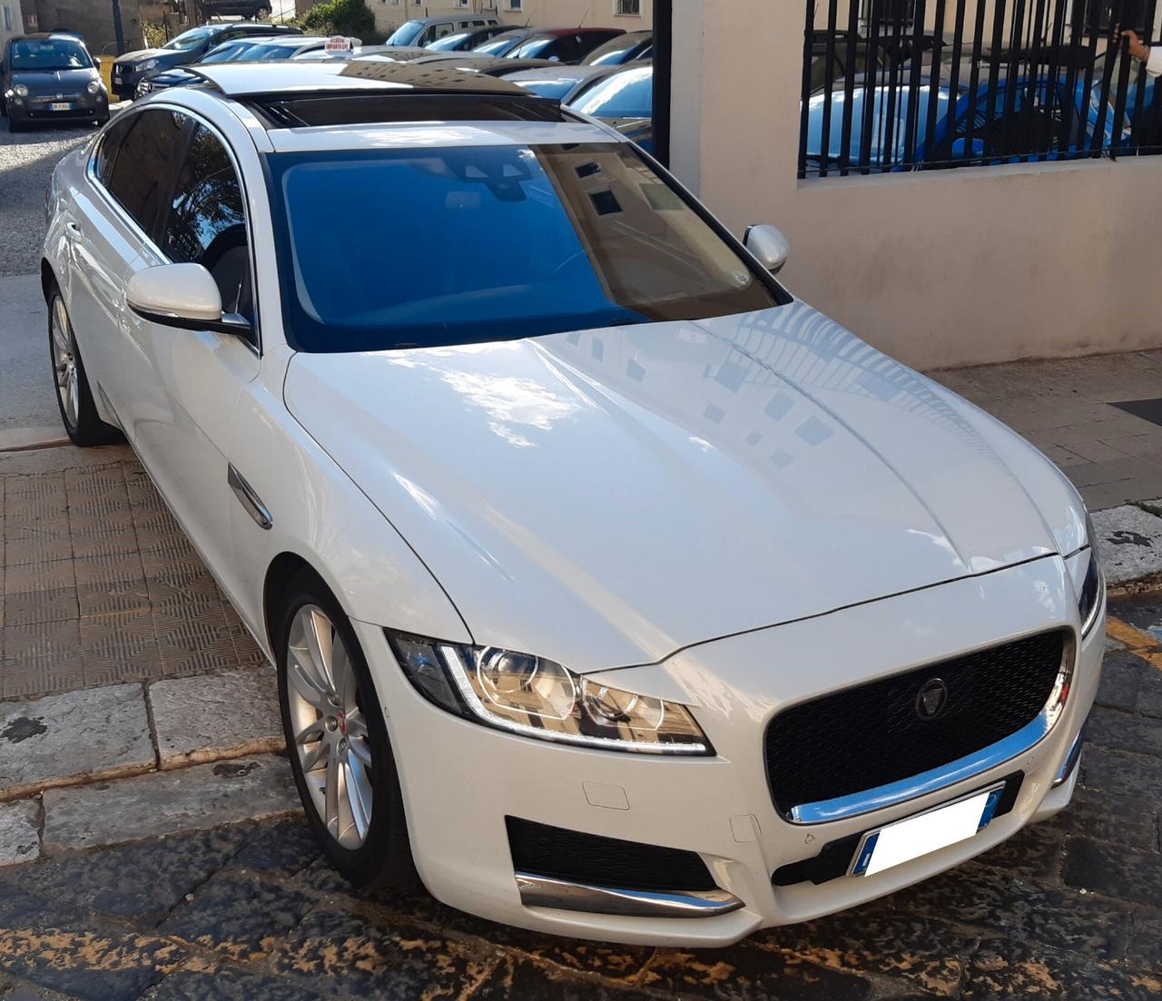 Jaguar XF 2.0 D 180 CV aut. Prestige Business