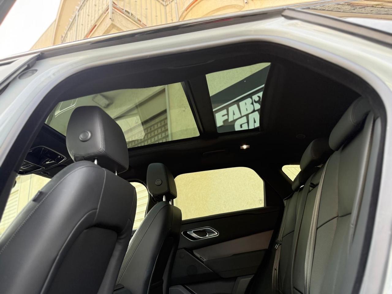 Land Rover Range Velar 3.0D l6 300 CV Dynamic SE