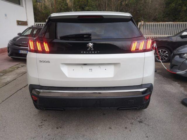 PEUGEOT 3008 BlueHDi 130 S&S Allure