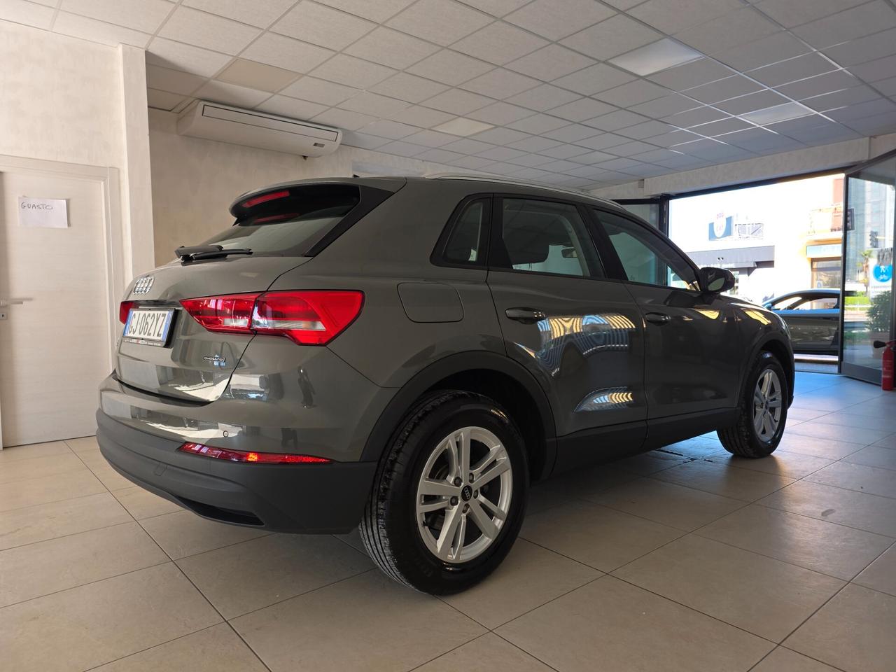 Audi Q3 35 TDI quattro S tronic Business Advanced