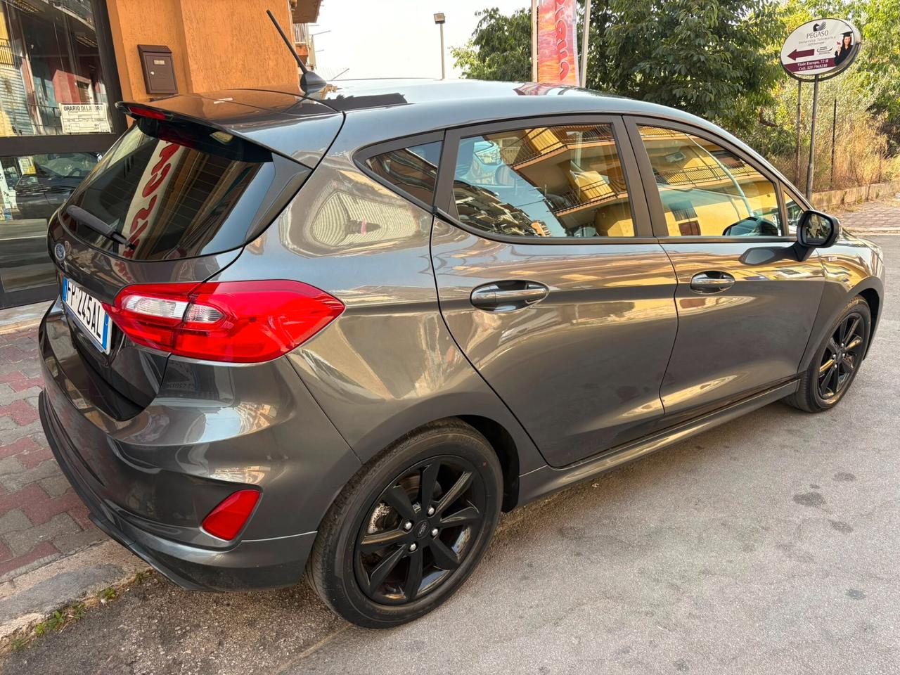 Ford Fiesta 1.5 TDCi 5 porte ST-Line