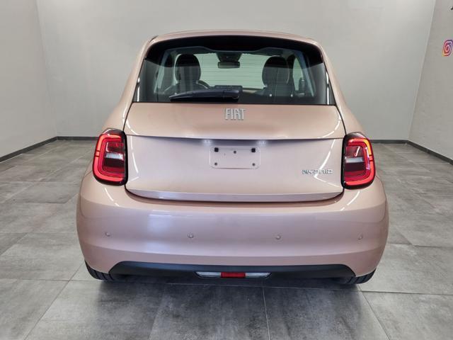FIAT 500 Berlina Hybrid Icon