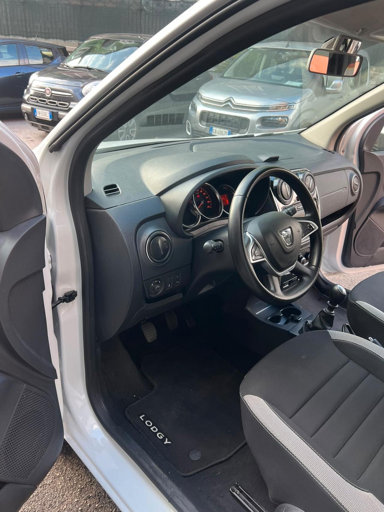 Dacia Lodgy SW STEPWAY 7 POSTI