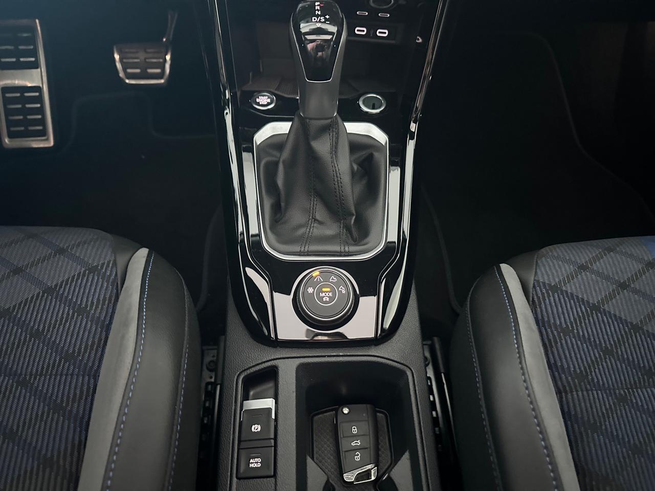 Volkswagen T-Roc R 2.0 TSI DSG 4MOTION BlueMotion Technology