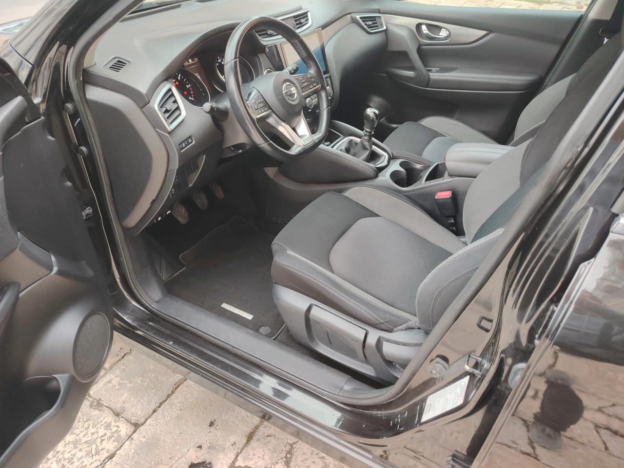 Nissan Qashqai 1.5 dCi N-Connecta
