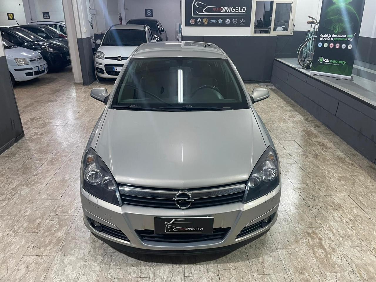 Opel Astra 1.4 16V Twinport 5 porte Enjoy