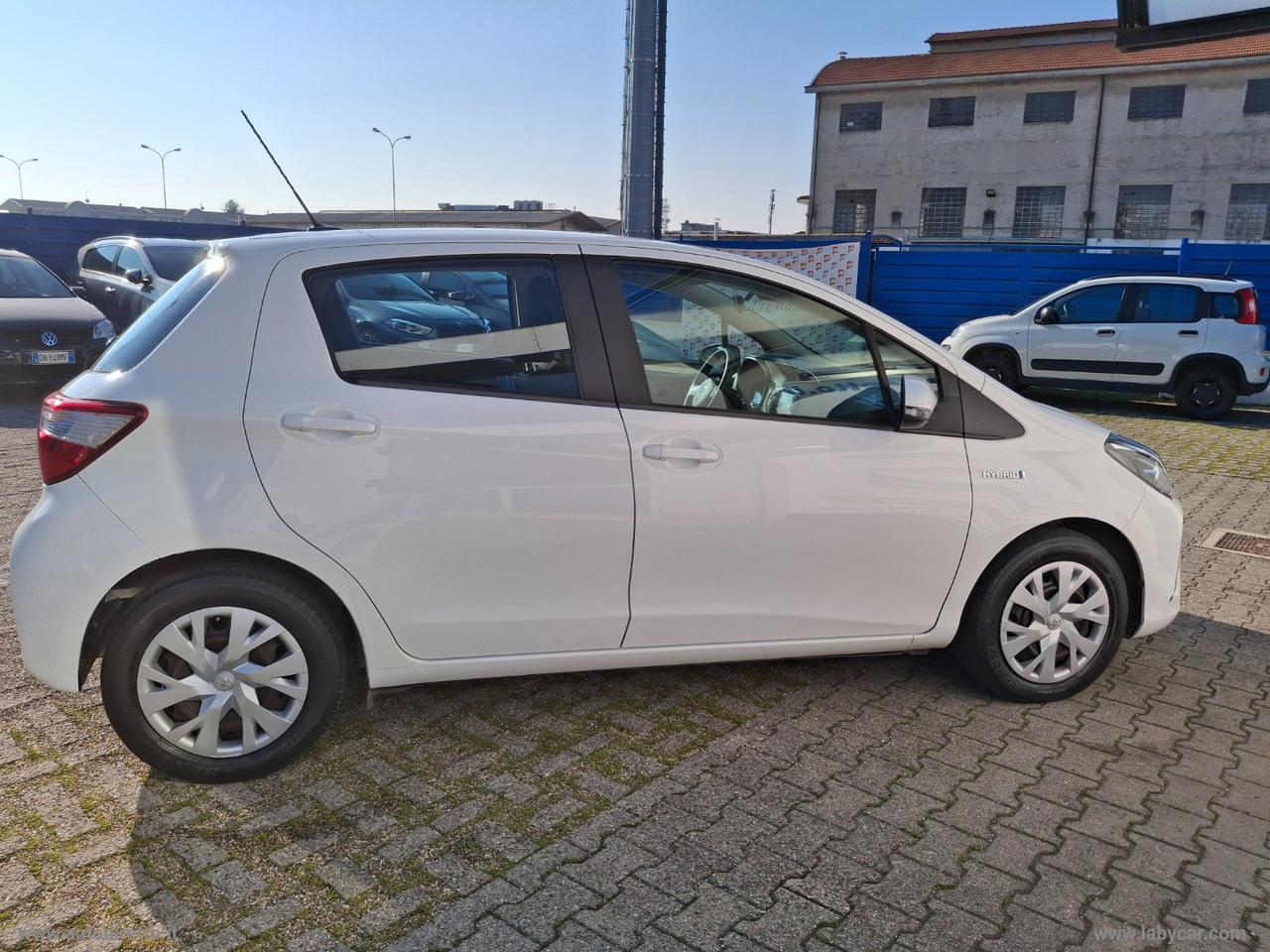 TOYOTA Yaris 1.5 Hybrid 5p. Business