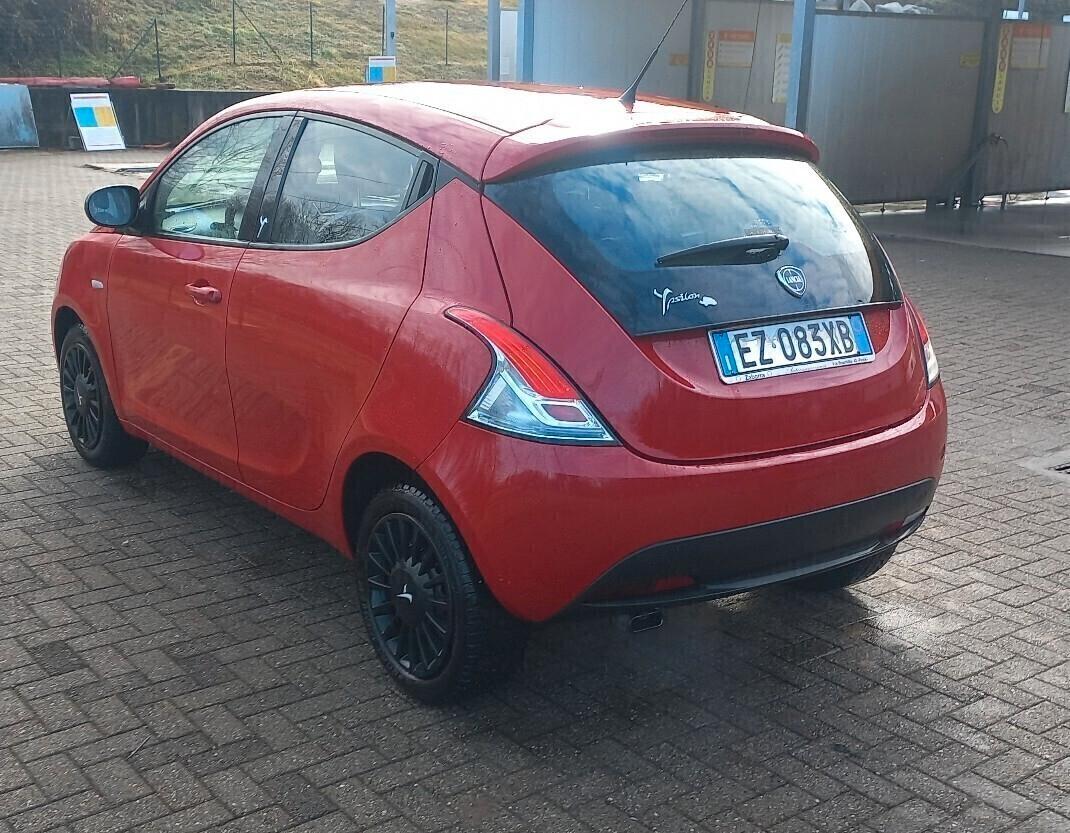 Lancia Ypsilon 1.2 69 CV 5 porte Elefantino