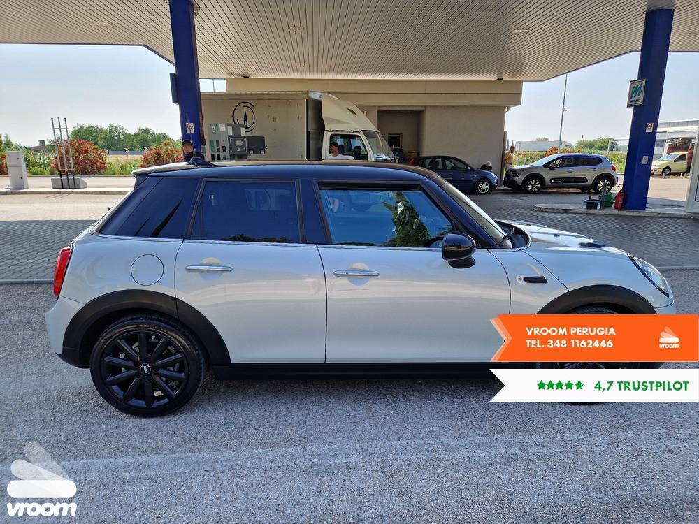 MINI Cooper D F55 1.5 Hype 5P 2017 NEOPATENTATO
