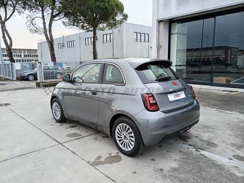 FIAT 500e LA NUOVA 500 42 kWh (Red)