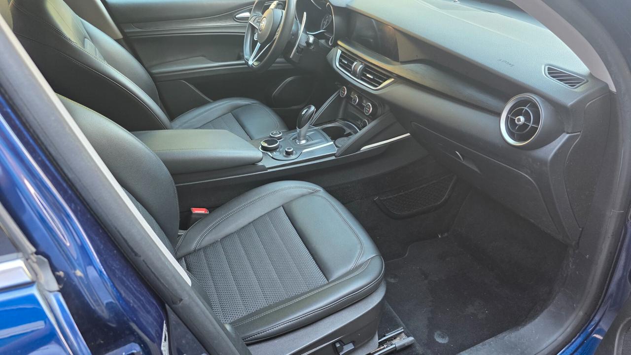 Alfa Romeo Stelvio 2.2 Turbodiesel 210 CV AT8 Q4 Super