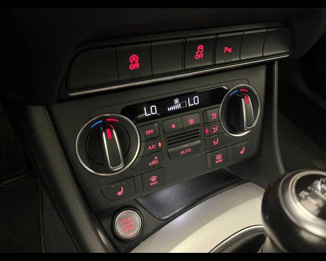 AUDI Q3 2.0 TDI 120 CV Business