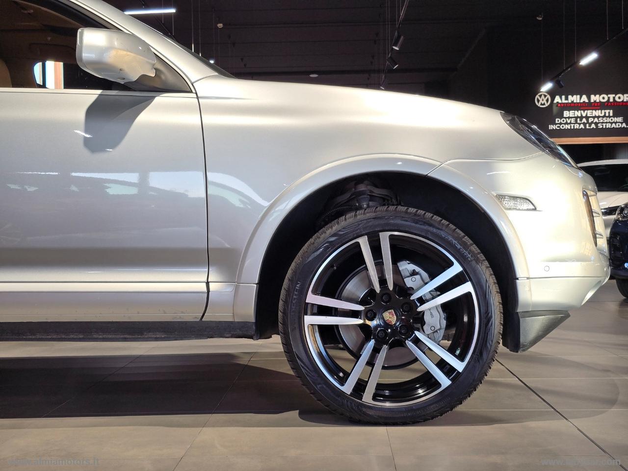 PORSCHE Cayenne S