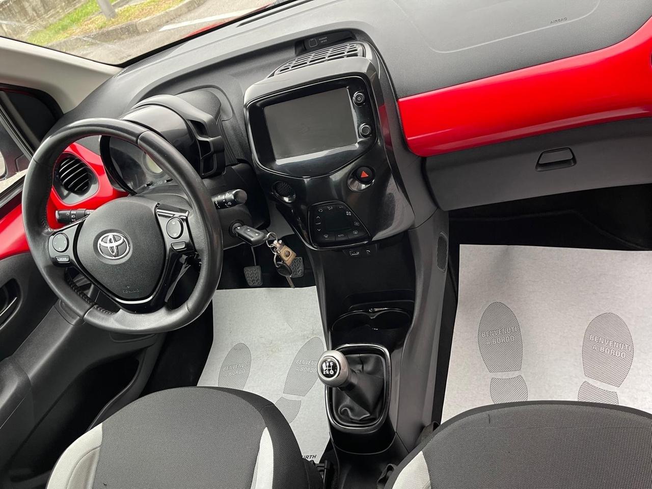 Toyota Aygo 1.0 VVT-i 69 CV 5 porte x-wave