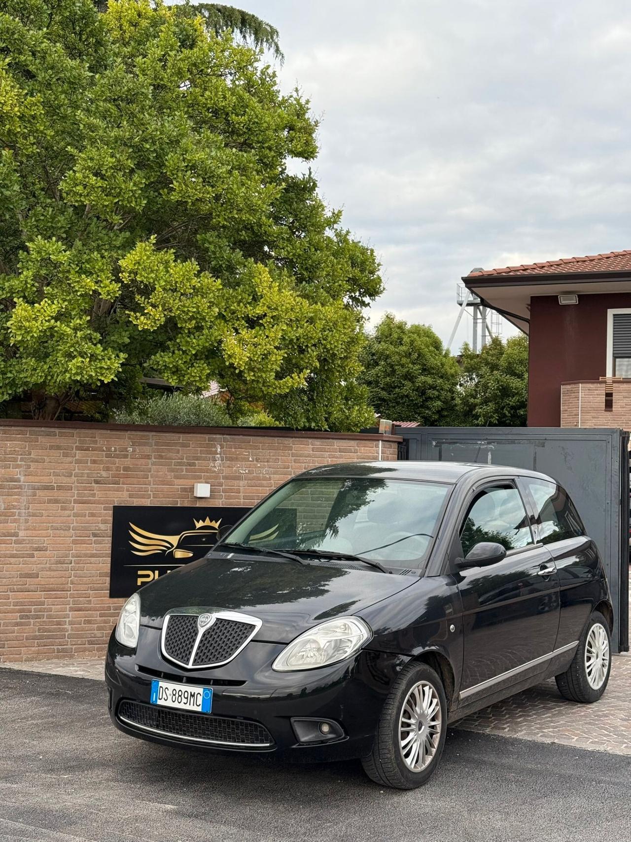 Lancia Ypsilon 1.2 Modamilano