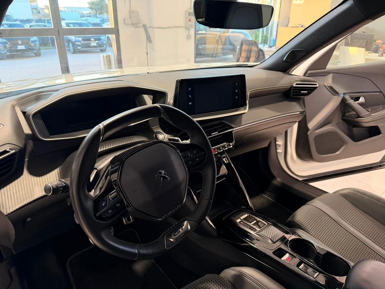 Peugeot 2008 BlueHDi 130 S&S EAT8 GT