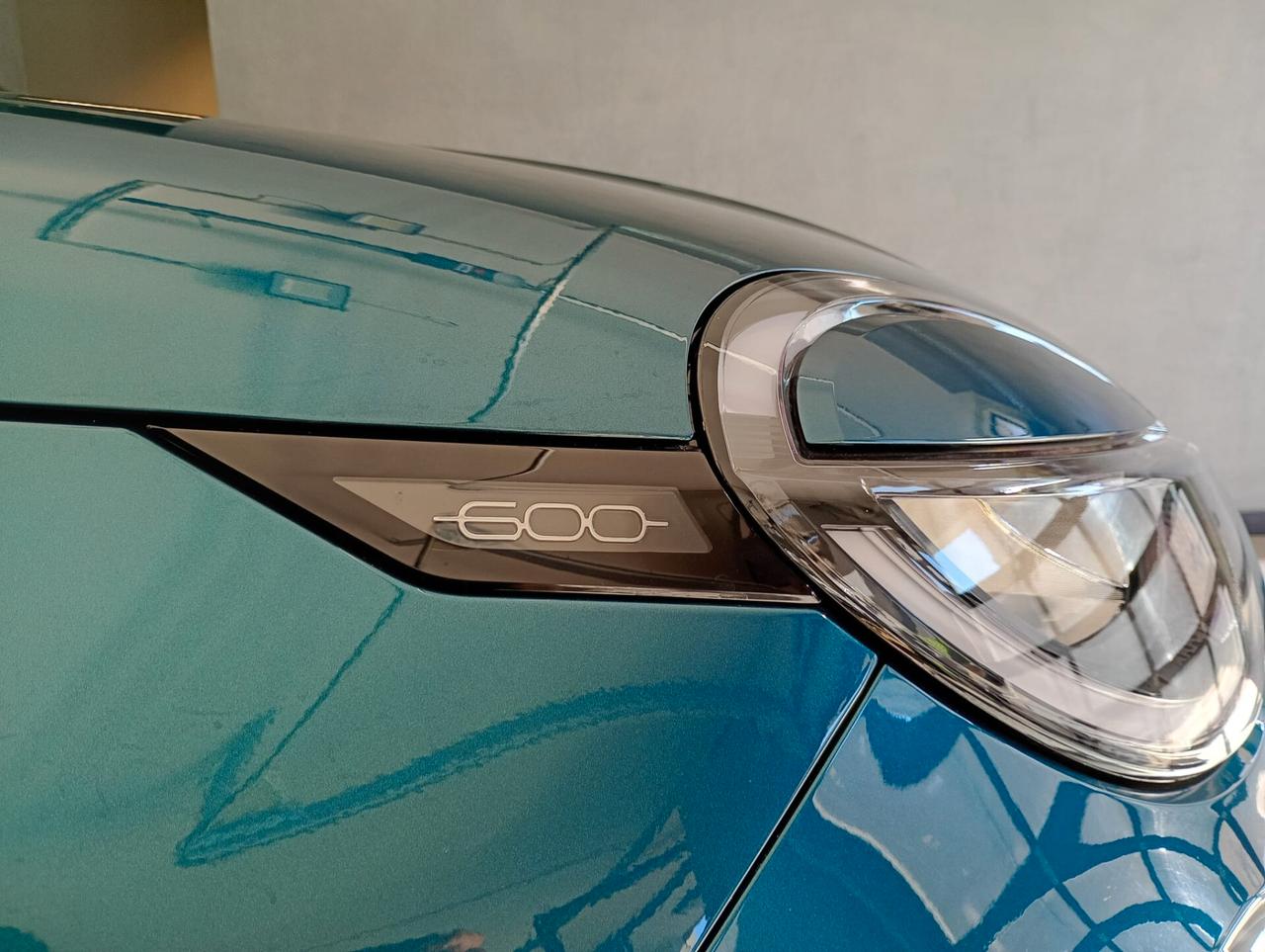 FIAT 600 HYBRID 136CV AUTOMATICA LA PRIMA – 23.000 KM – FULL OPTIONAL