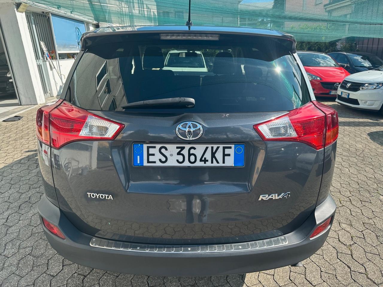 Toyota RAV 4 RAV4 2.0 D-4D 2WD*EURO5*NAVI*CERCHI