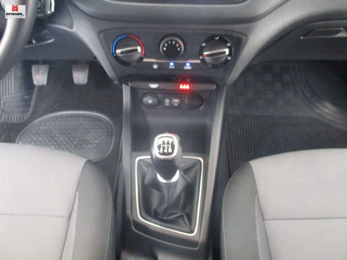 HYUNDAI i20 1.2 5p. Connectline-2020 KM60000