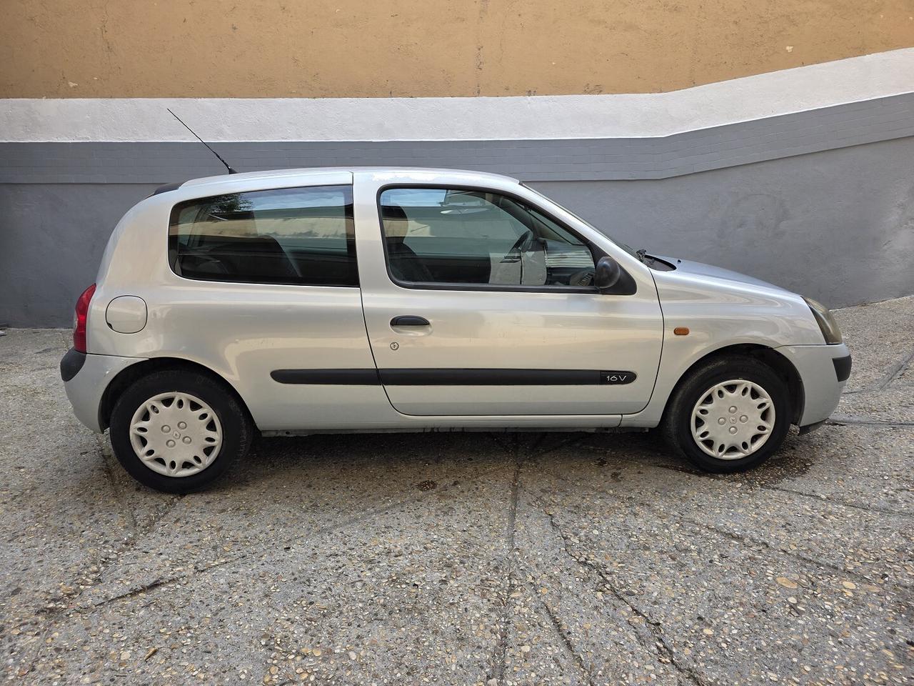 RENAULT CLIO - UNICO PROPRIETARIO