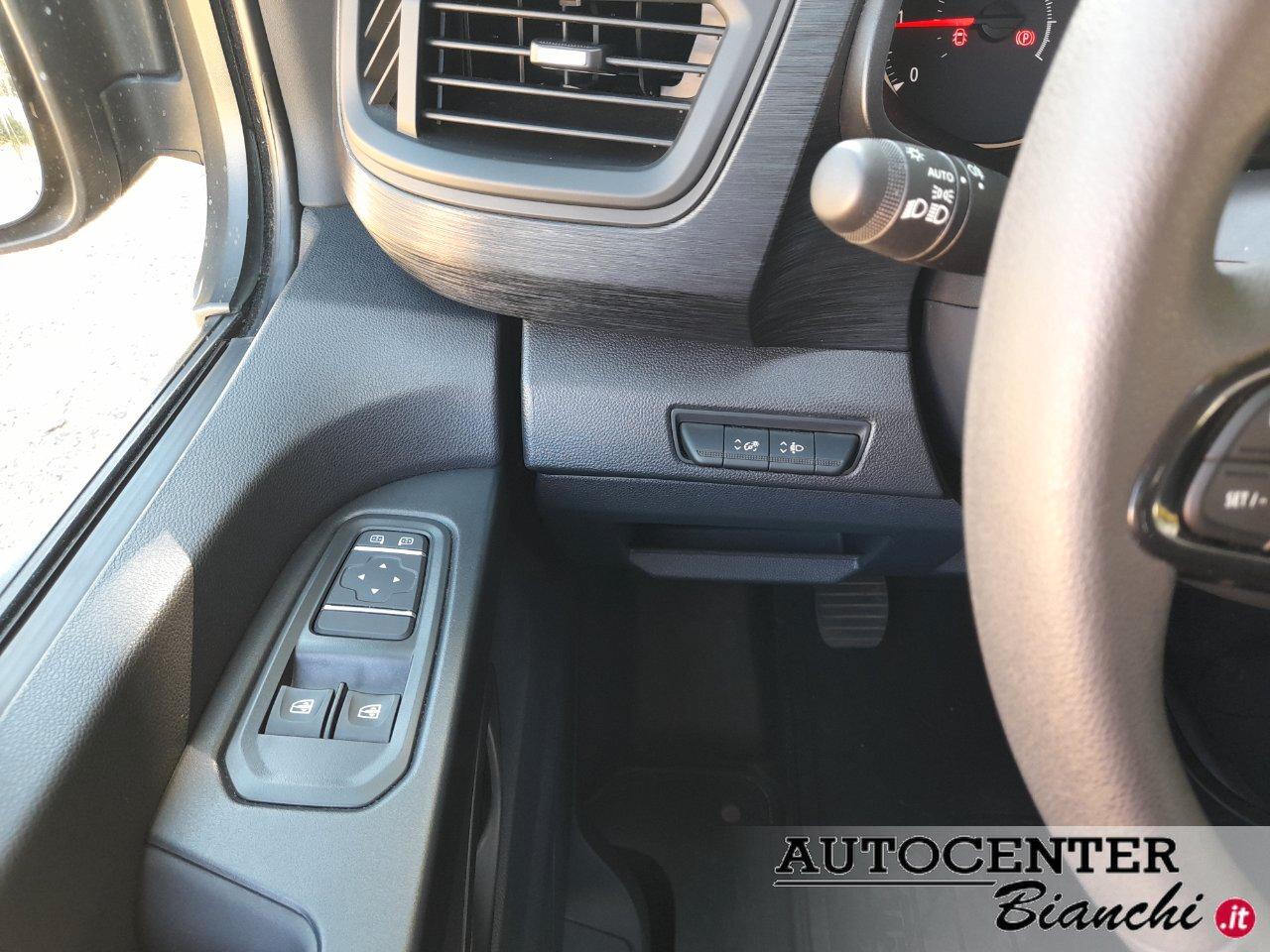 RENAULT Trafic passenger 2.0 Blue dci 150cv L2H1 Zen