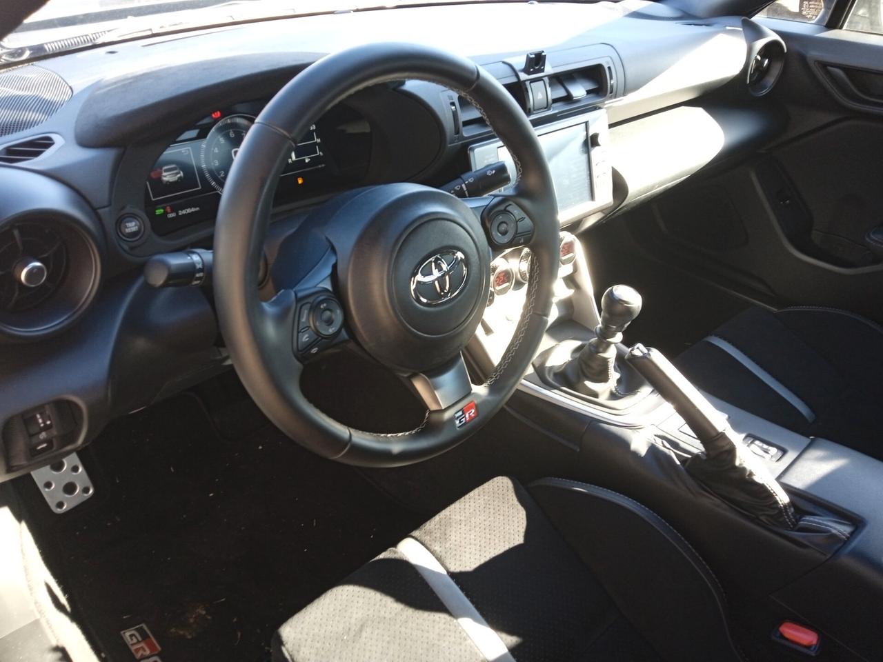 Toyota GR86 PREMIUM SPORT FULL LED 18" APPLE CAR PLAY RETROCAMERA PELLE/ALCANTARA PRONTA CONSEGNA