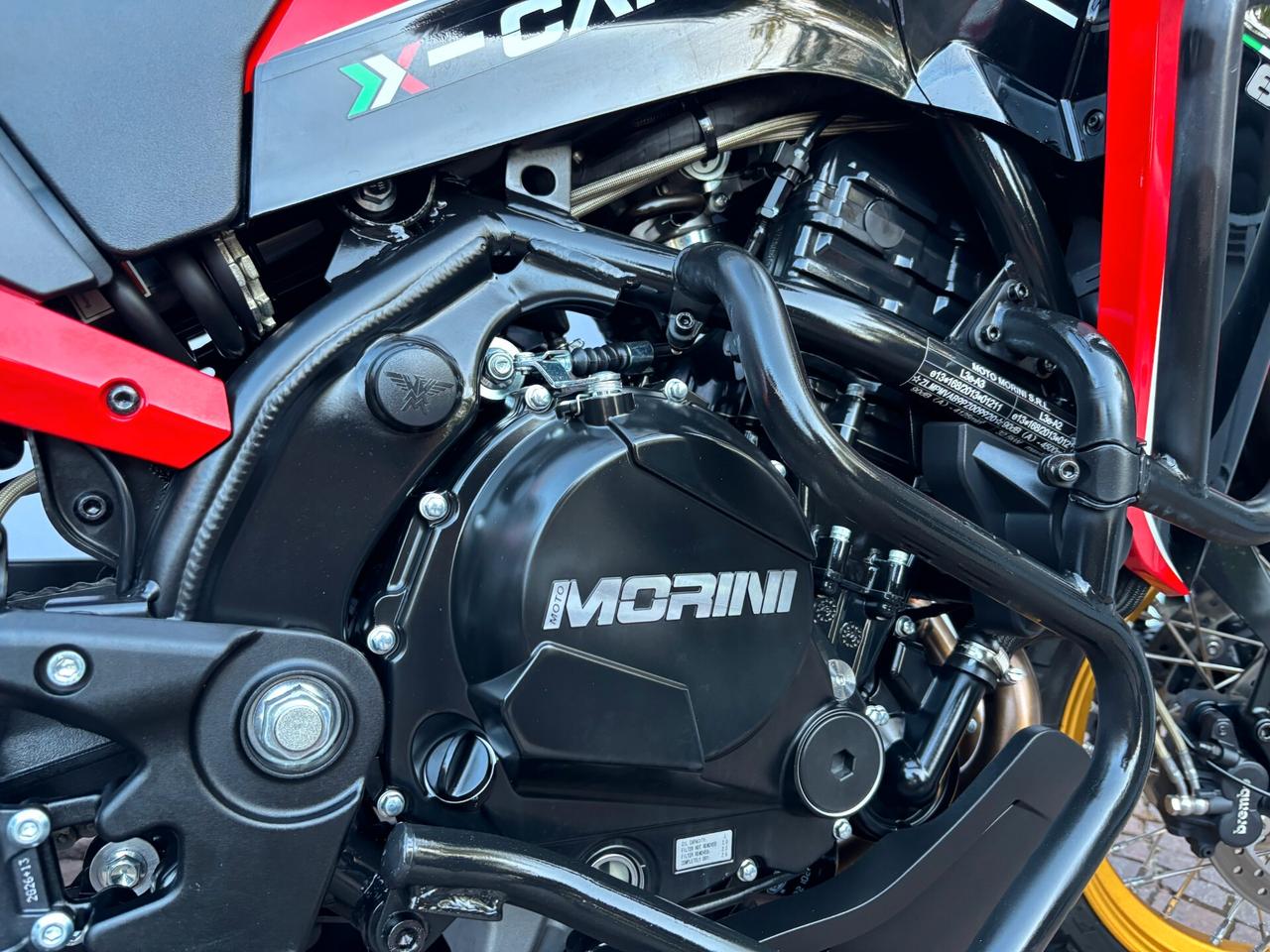 Moto Morini X-Cape 650 Gold Wheels Edition