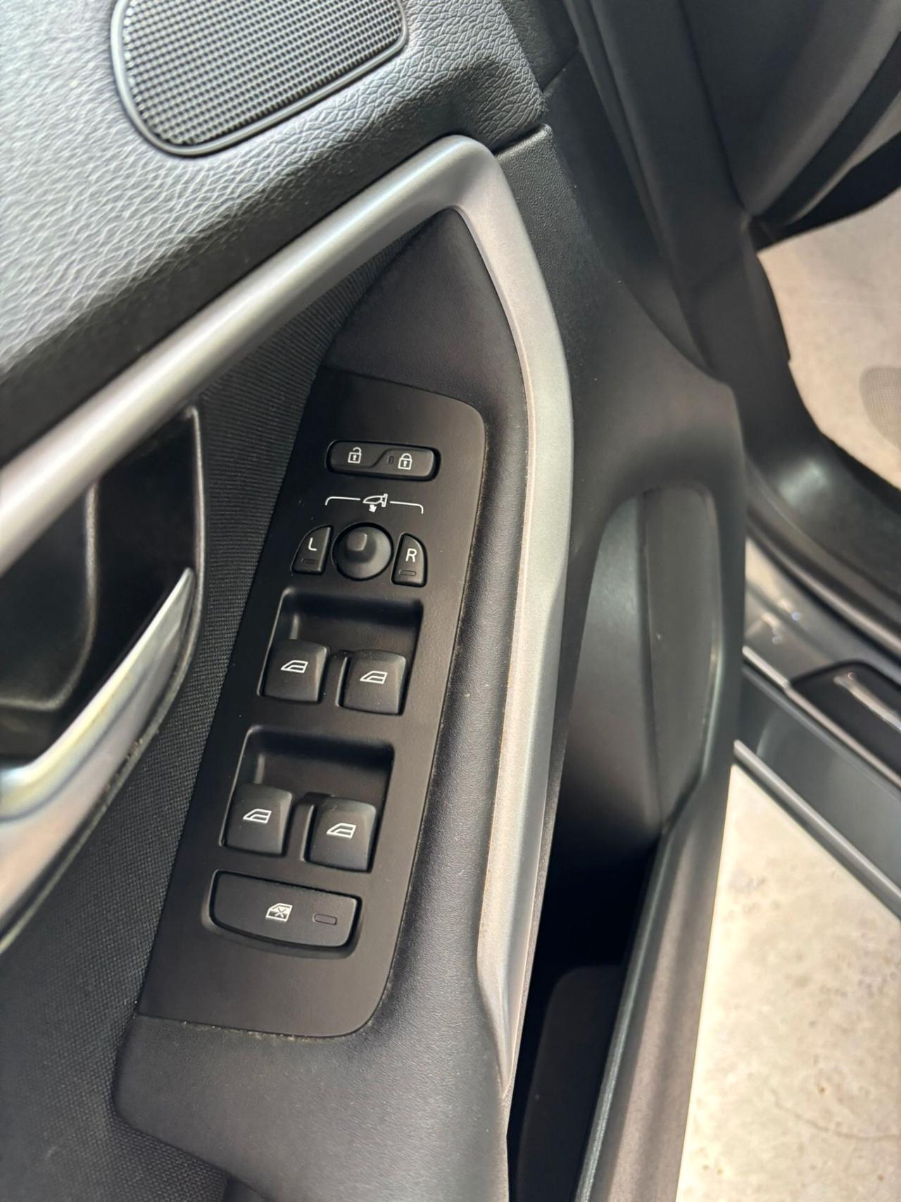 Volvo V40 D2 Geartronic Business Plus