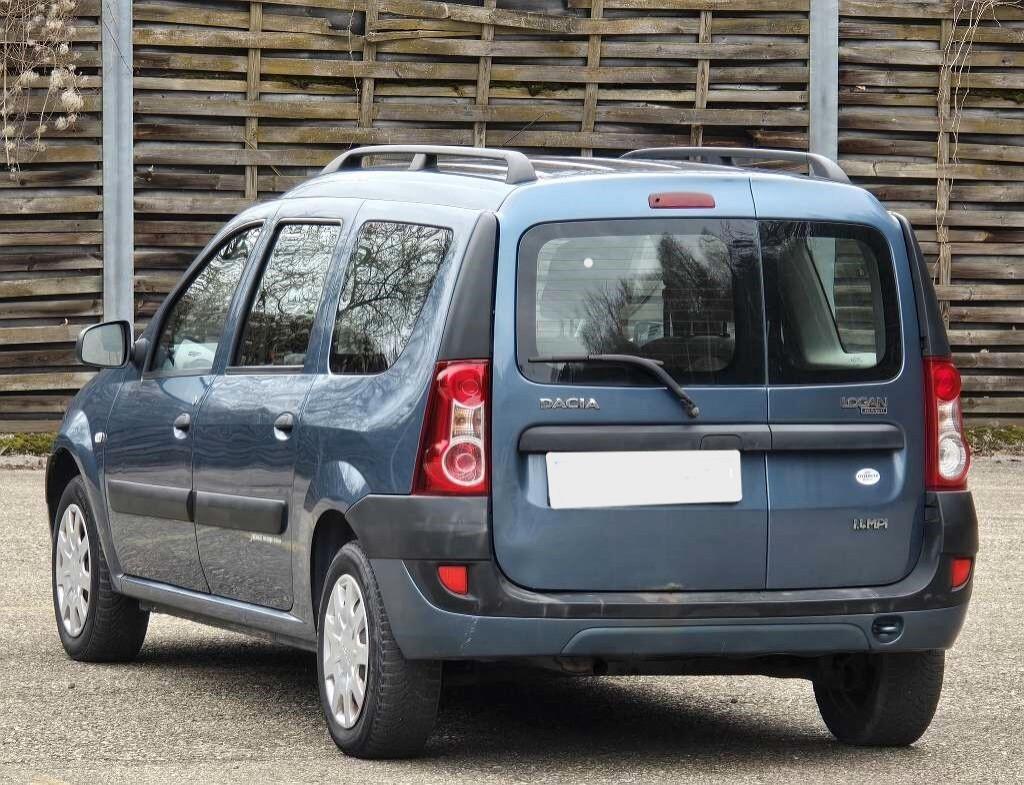 Dacia Logan 7 posti