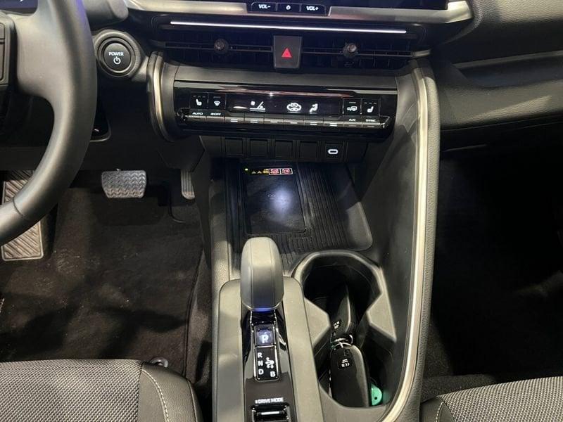 Toyota C-HR (2023-->) 1.8 HV Lounge