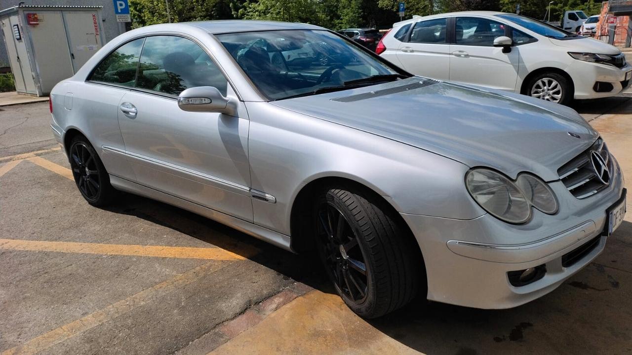 Mercedes-benz CLK 220