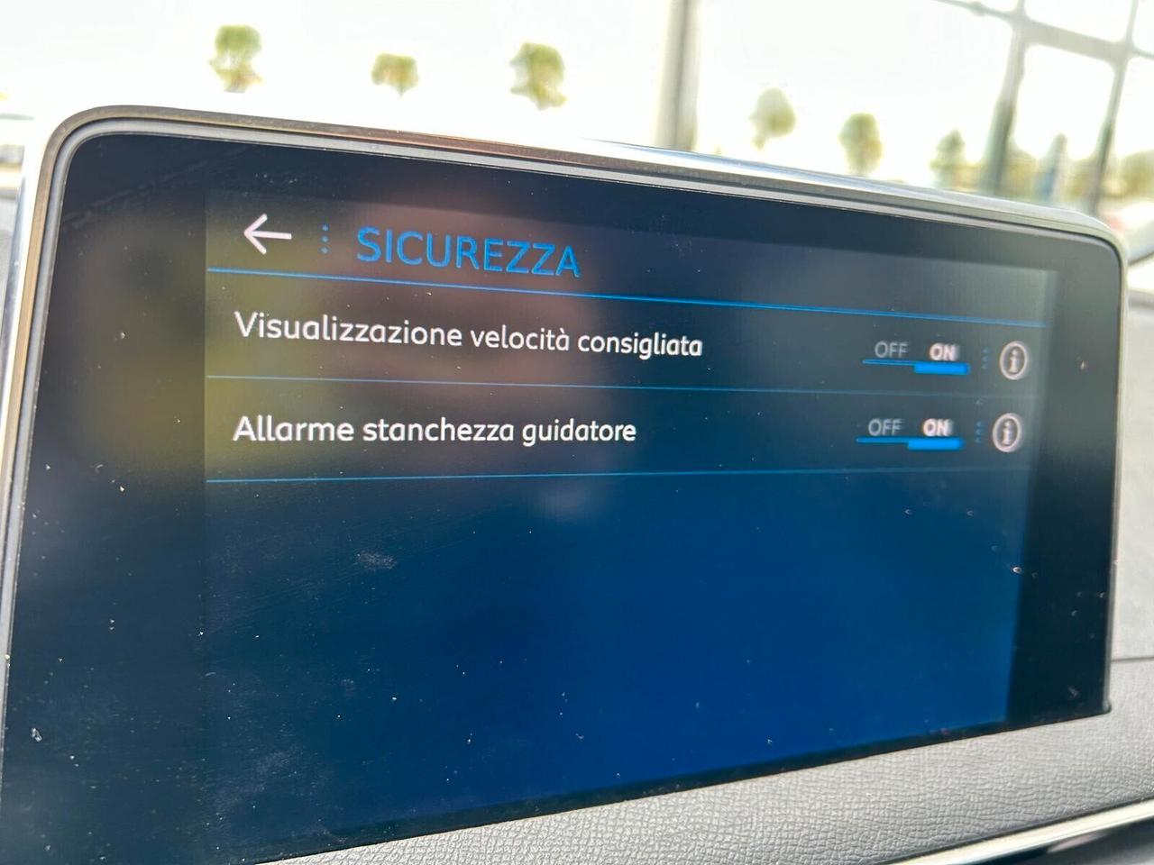 Peugeot 3008 BUSINESS BlueHDi 130 EAT8