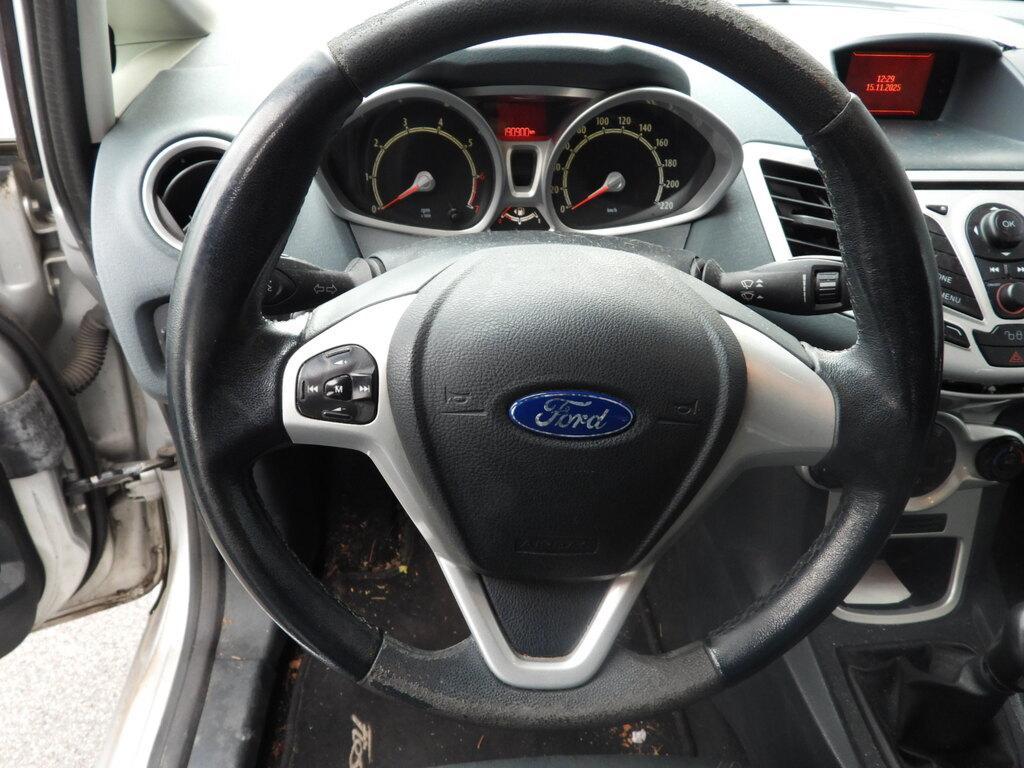 Ford Fiesta 5 Porte 1.2 Titanium