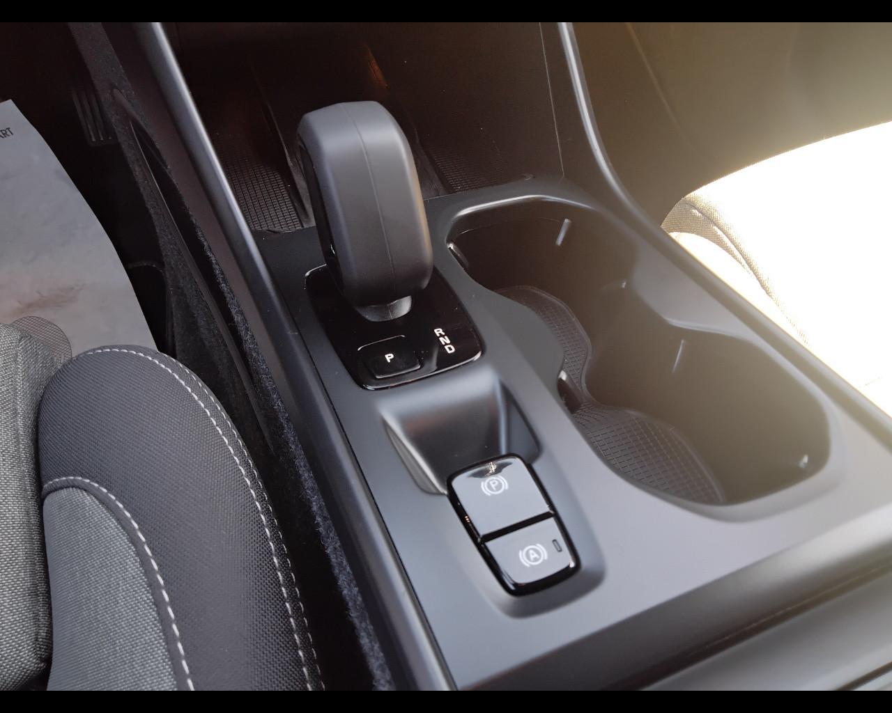 VOLVO XC40 2023 - XC40 2.0 b3 Core auto