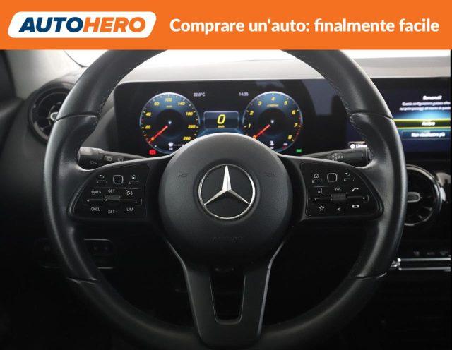 MERCEDES-BENZ GLA 180 Automatic Business
