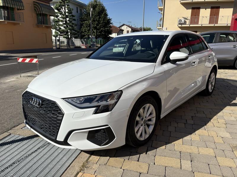Audi A3 Sportback 30 2.0 tdi Business LED-NAVI-CAM-16"