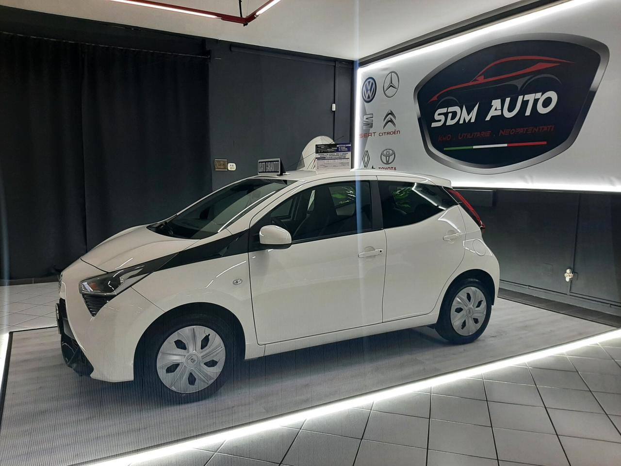Toyota Aygo 1.0 VVT-i 69 CV 5 porte x-business