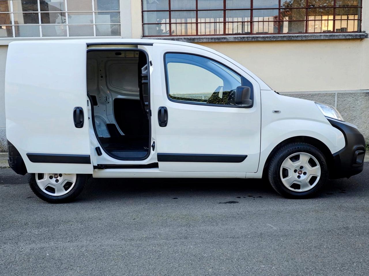 Fiat Fiorino 1.3 MJT 95CV Combinato Adventure