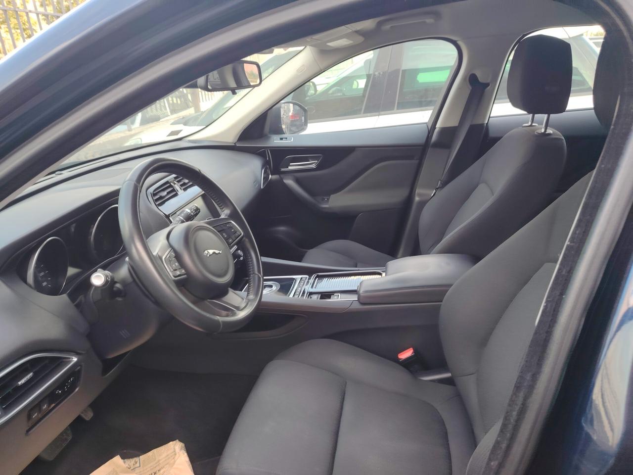 Jaguar F-Pace 2.0 D 240 CV AWD aut. Pure