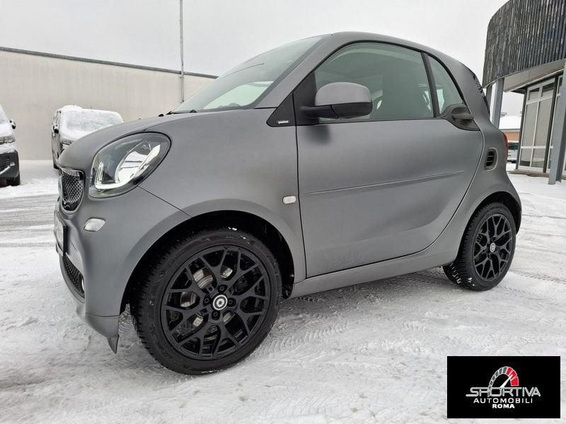 smart fortwo IN ARRIVO!!! RETROCAMERA OPACA SPORT PACK RATA MENSILE 245,00 EURO fortwo 70 1.0 Passion