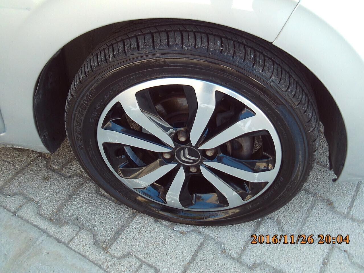Citroen C1 VTi 72 ETG 5 porte Urban Ride