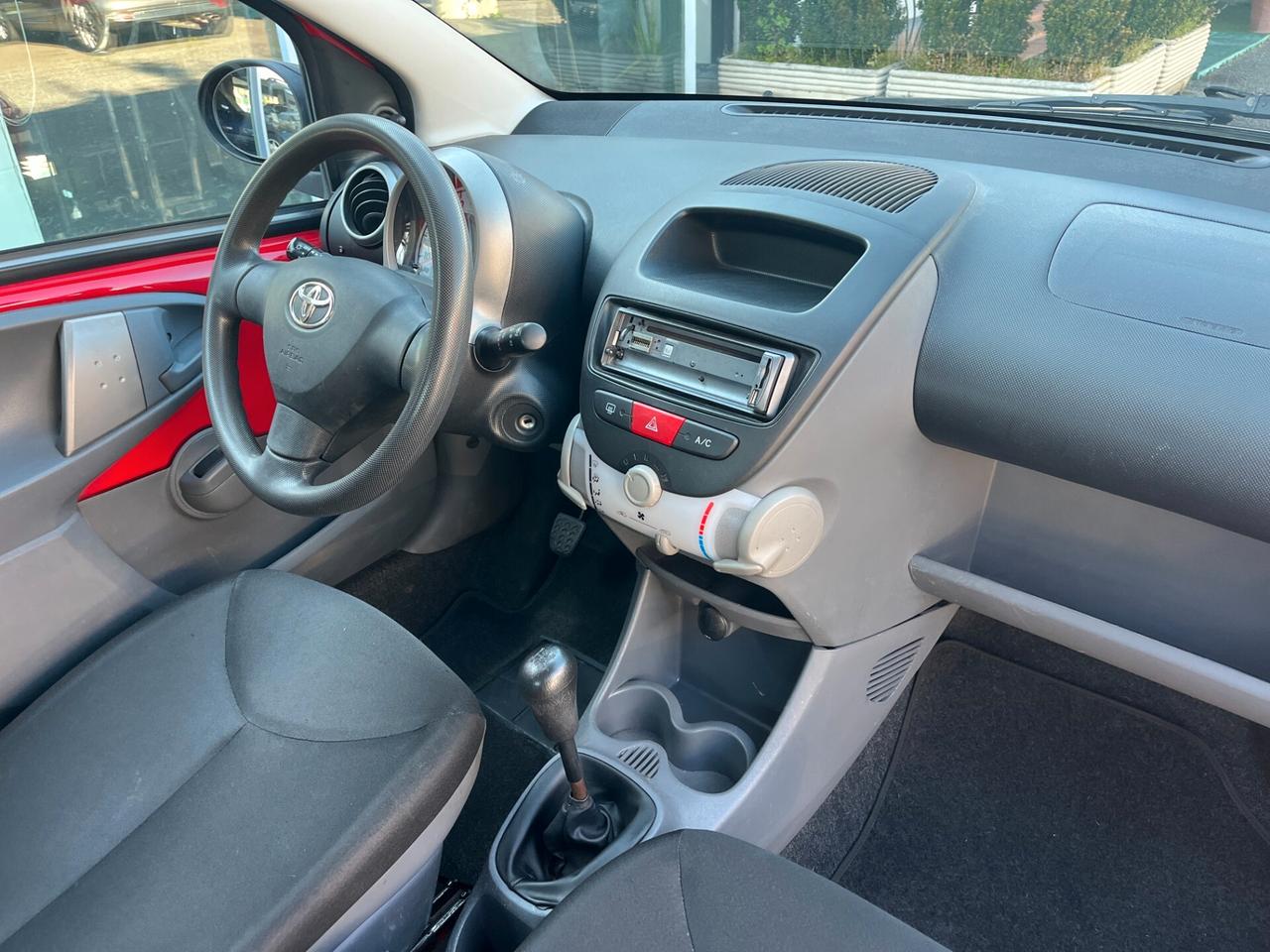 Toyota Aygo 1.0 12V VVT-i 5 porte Sol