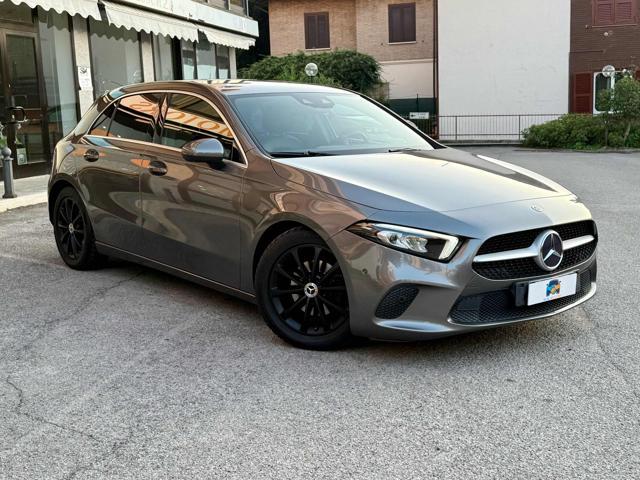 MERCEDES-BENZ A 180 d Automatic Business Extra